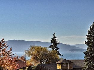 517 Bayside Rd, Bellingham, WA 98225