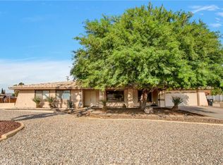 13409 Shawnee Rd, Apple Valley, CA 92308