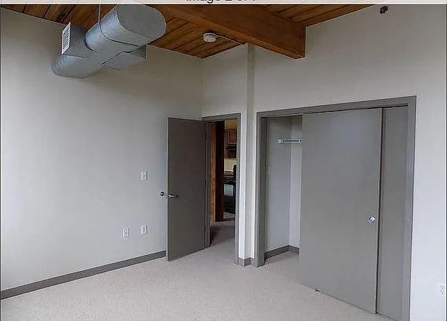 2 bed, 931 sqft, $2,600 — Photo 2