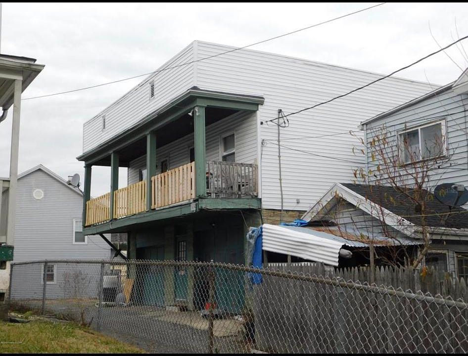 1st image of 596 N Main St #1