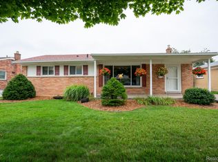 2935 Concord St, Trenton, MI 48183