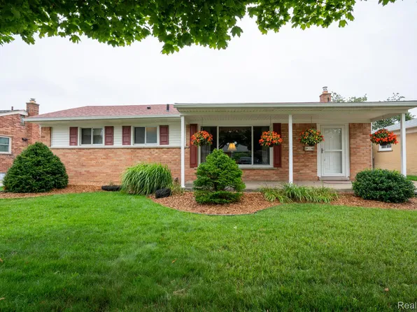 2935 Concord St, Trenton, MI 48183