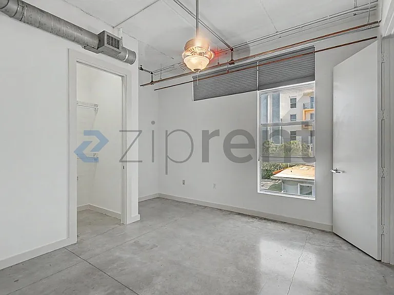 103 SE 4th Ave #203 — Photo 21