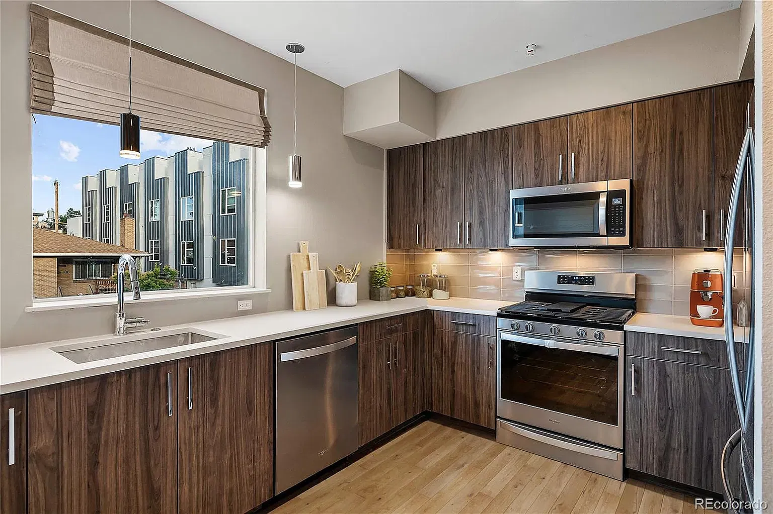 2 bed, 1431 sqft, $3,600 — Photo 3