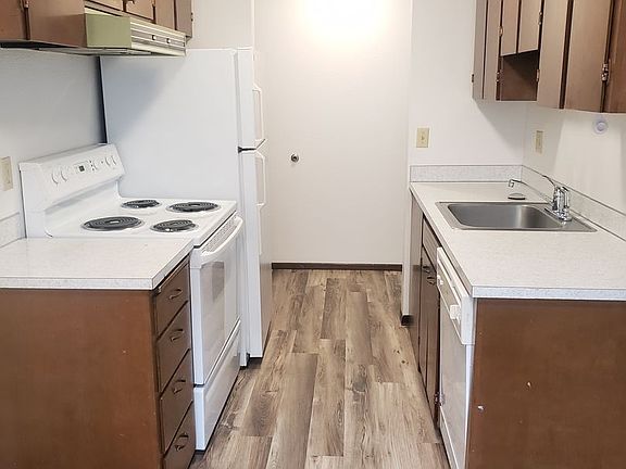 3rd image of 350 5th St NE APT 2