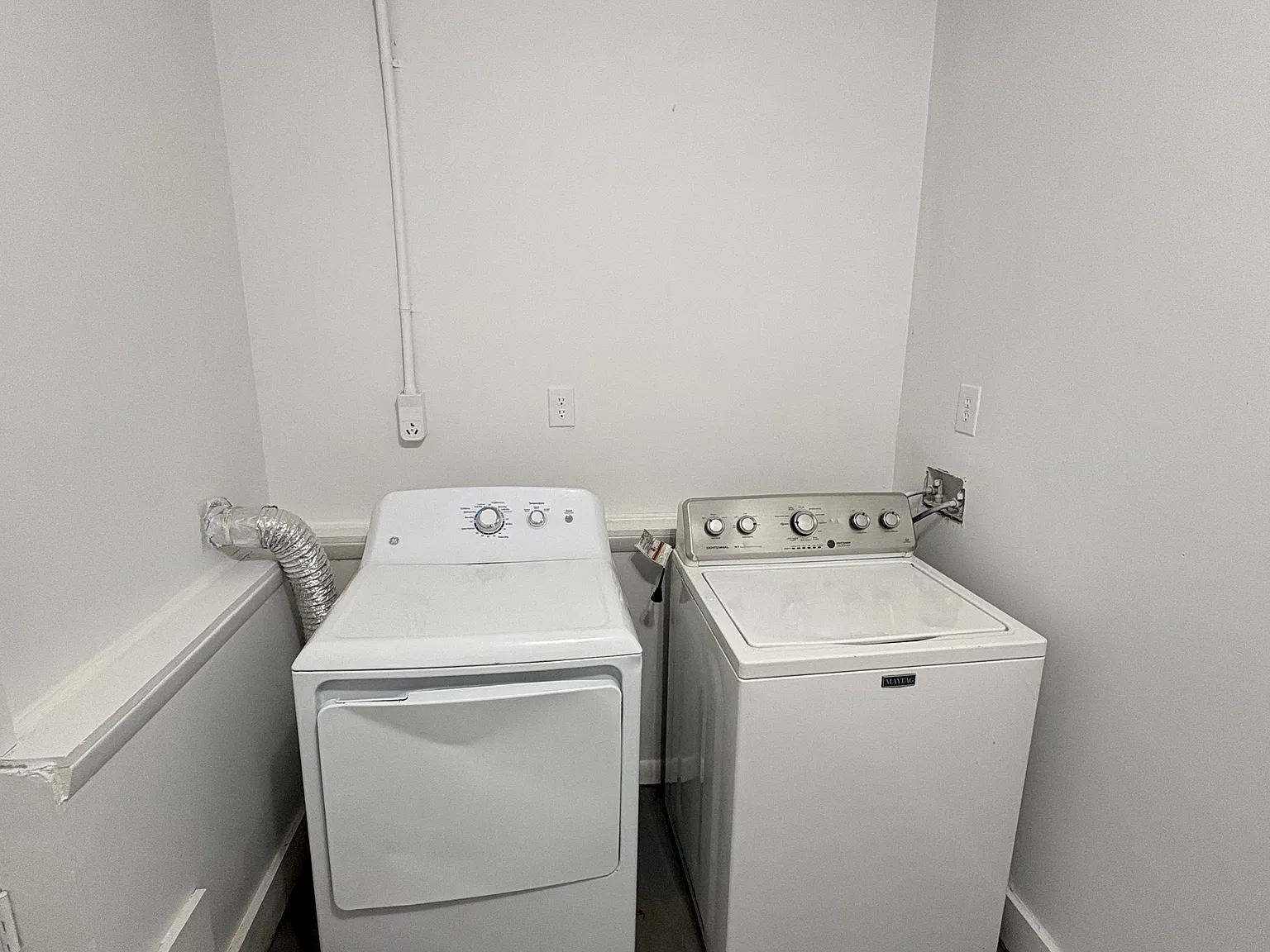 3 bed, 1.5 bath, 1400 sqft, $1,640 — Photo 3