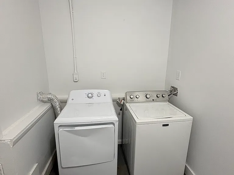 226 Mulberry Al — Photo 4