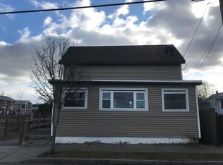 514 Maxfield St, New Bedford, MA 02740