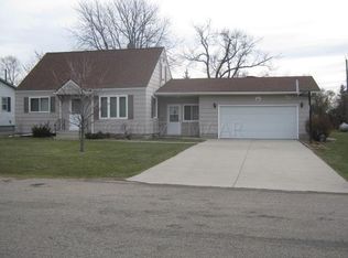 15 4th St N, Sabin, MN 56580