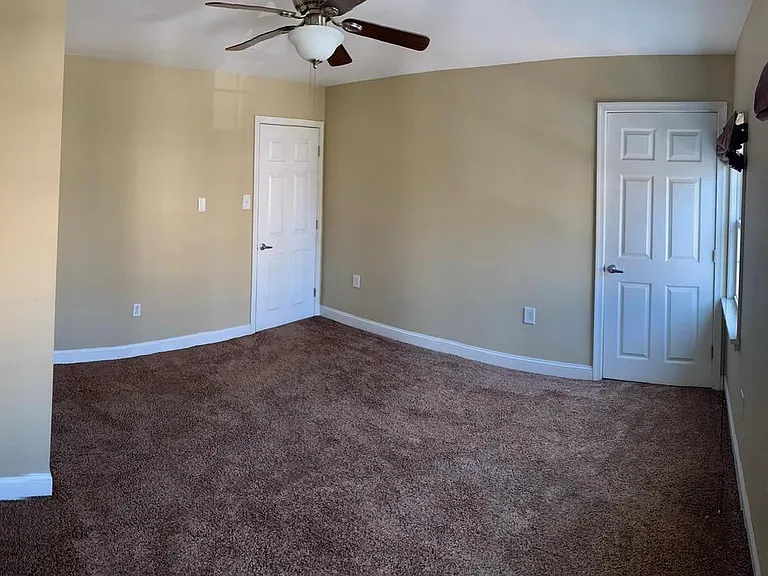 417 Leverington Ave — Photo 8