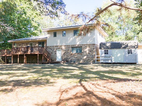 3rd image of 50 Whippoorwill Ln