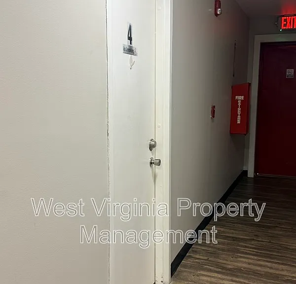 847 Mercer St #4 — Photo 3