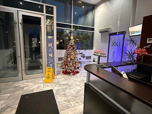 3rd image of 3440 Guider Ave #5