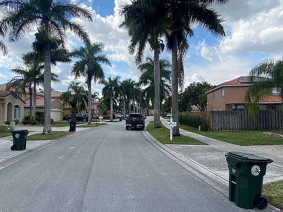 5th image of 4165 Banyan Trails Dr