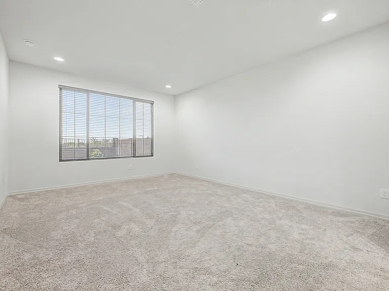25552 S 230th St — Photo 30