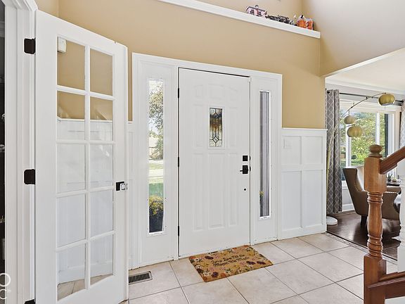 5th image of 897 Joann Ct