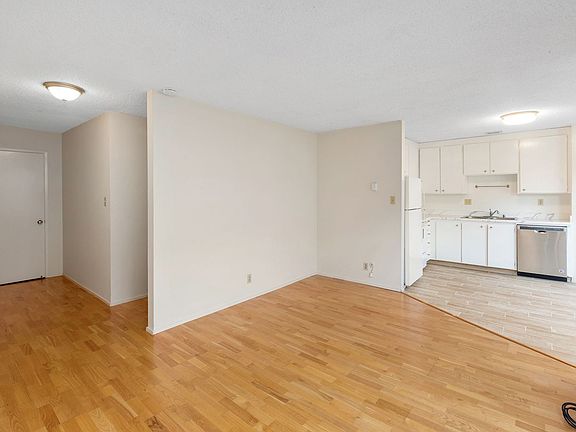 4th image of 1880 Fell St #8-GL3
