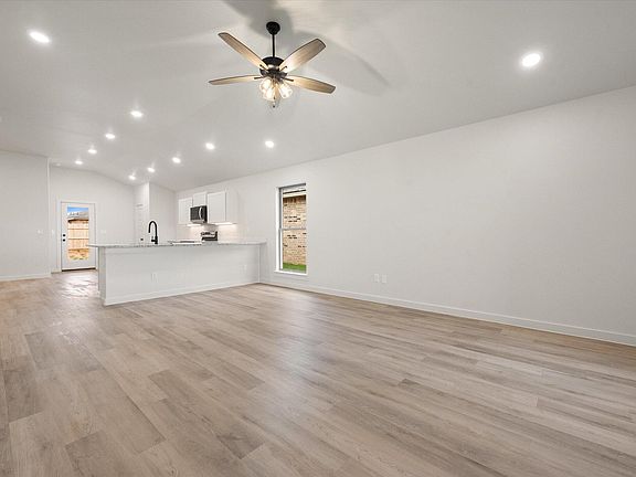 3rd image of 2909 Harvest Ave