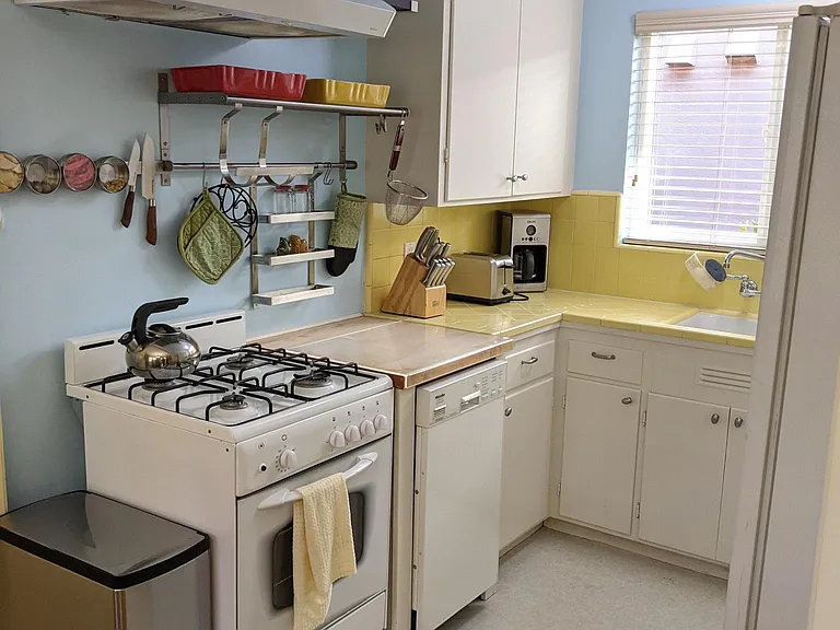 1350 Hoover St #2 — Photo 10
