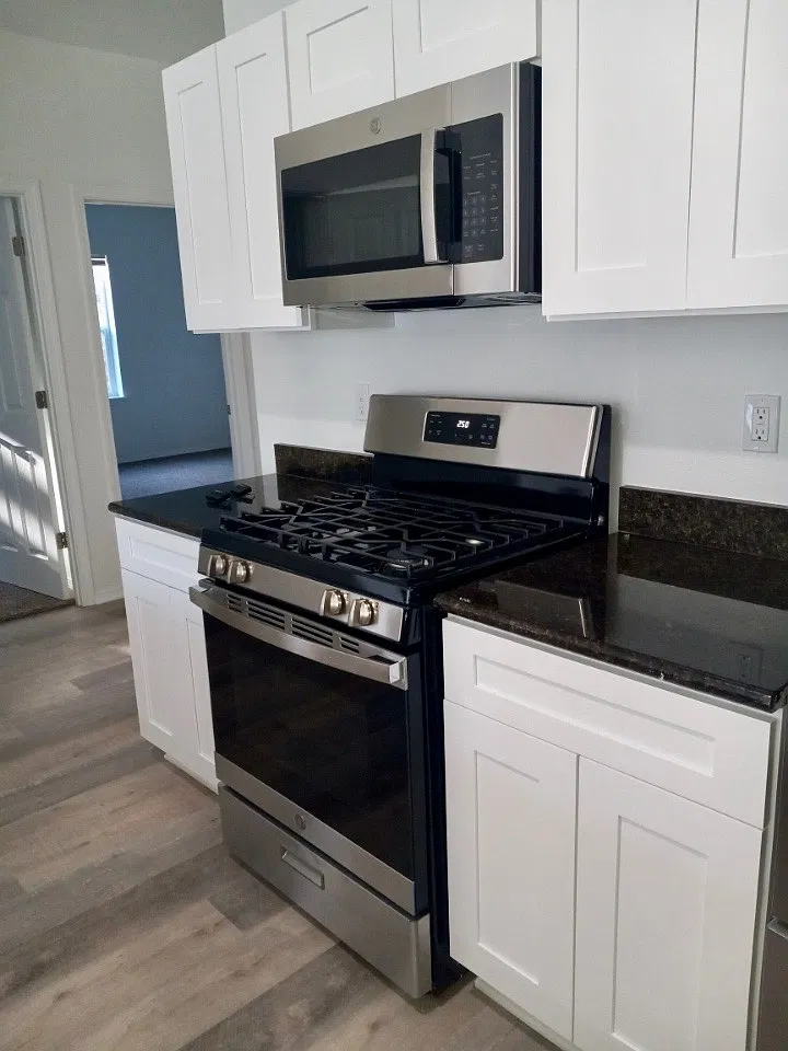 2 bed, 1275 sqft, $1,650 — Photo 3