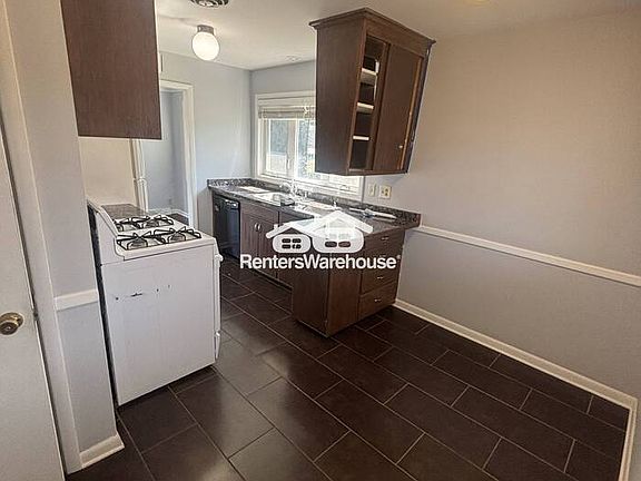 4th image of 6238 Thomas Ave S