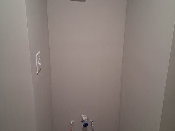 5th image of 1186 Gloria St