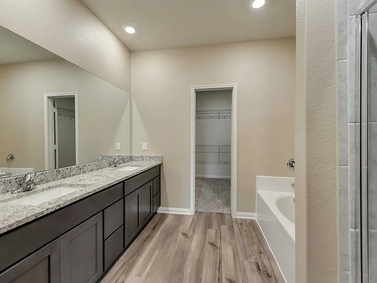 312 Golden Sands Ln — Photo 9