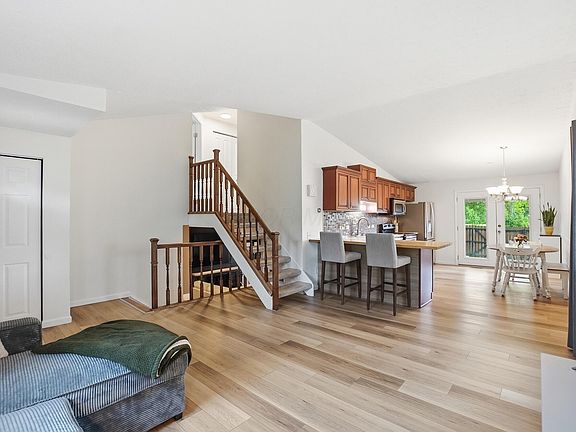 3rd image of 2981 Hubbardton Pl