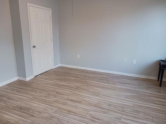 2nd image of 2104 Griffiths Ave