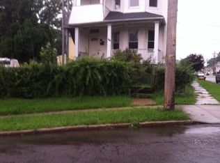 900 Chandler Ave, Roselle, NJ 07203