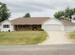 1701 Ridgewood Dr, Morrison, IL 61270