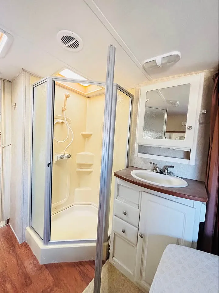 1 bed, $900 — Photo 1