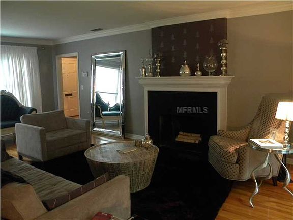 2nd image of 2411 W Parkland Blvd
