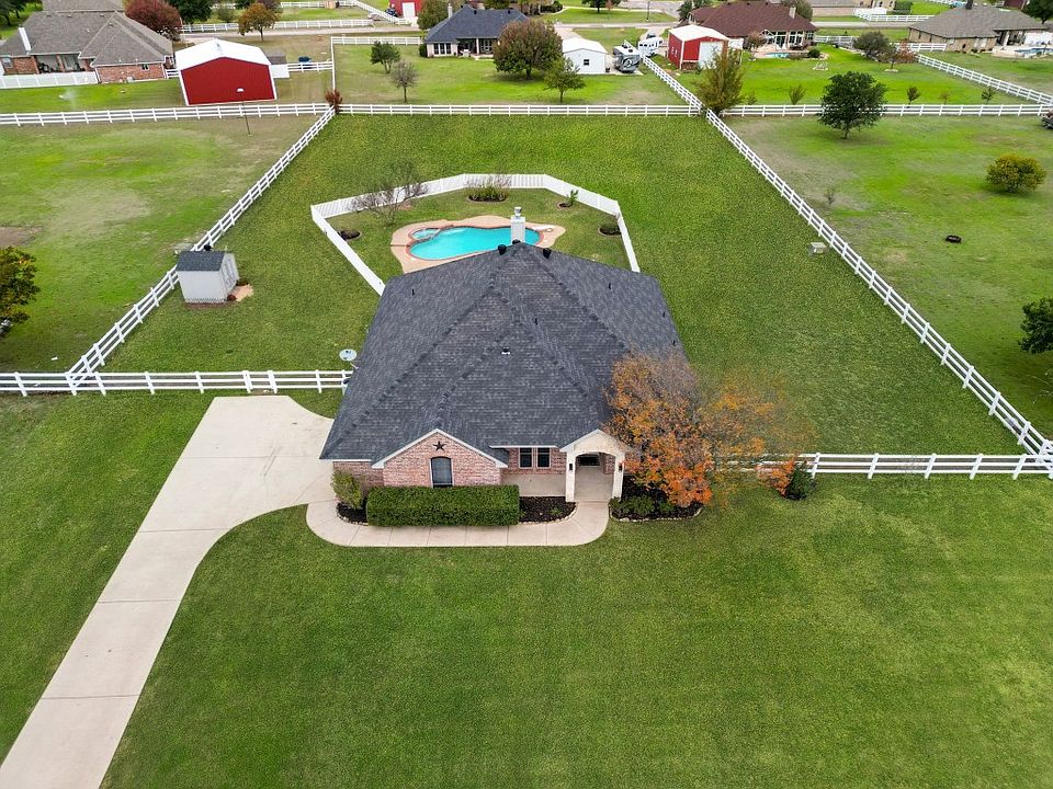 1st image of 2101 Bear Springs Dr