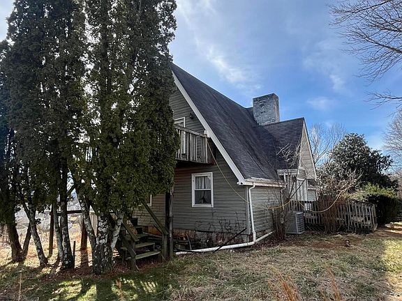 4th image of 451 Bay Hill Dr