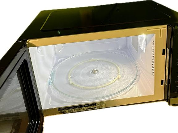 Brand New Frigidaire Microwave Oven.....