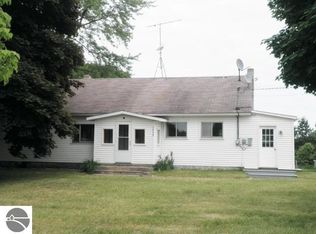 3494 Muckle Rd, Central Lake, MI 49622