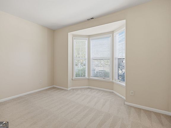 5th image of 111 Carlisle St