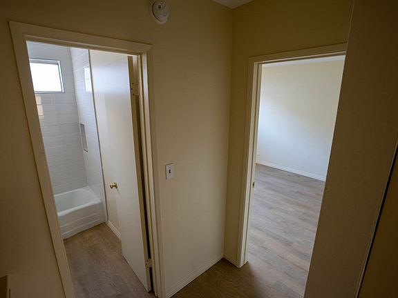 5th image of 1941 Orchard Ave APT 3