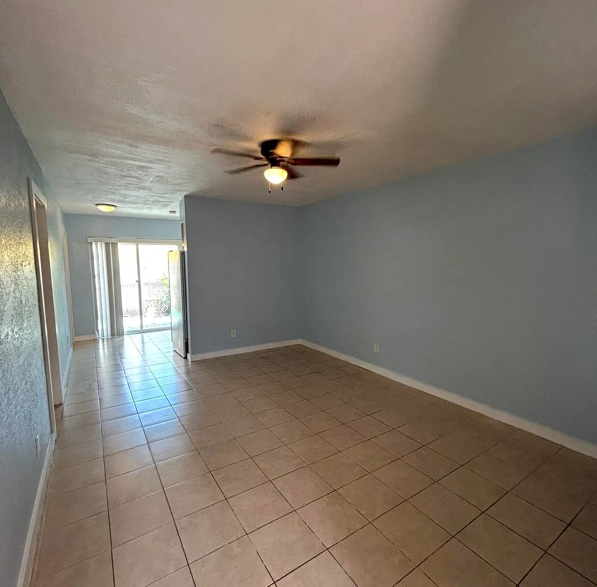 1 bed, 1.0 bath, 1501 sqft, $1,800 — Photo 3