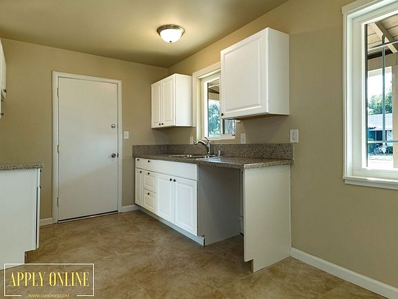 3rd image of 6031 McLaren Ave