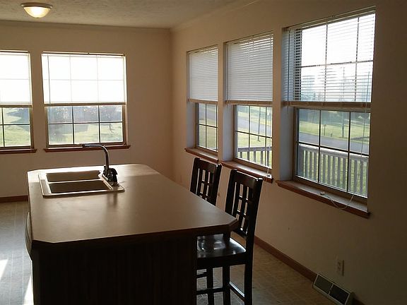 4th image of 0180 W Herron Dr