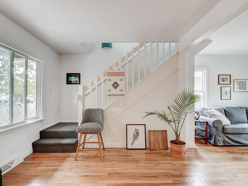 Front entryway