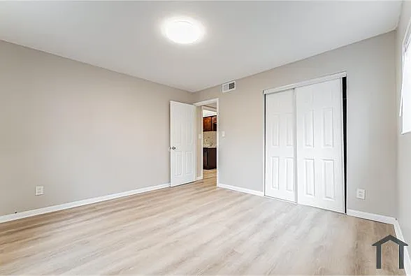 14918 Milverton Rd #3 — Photo 17