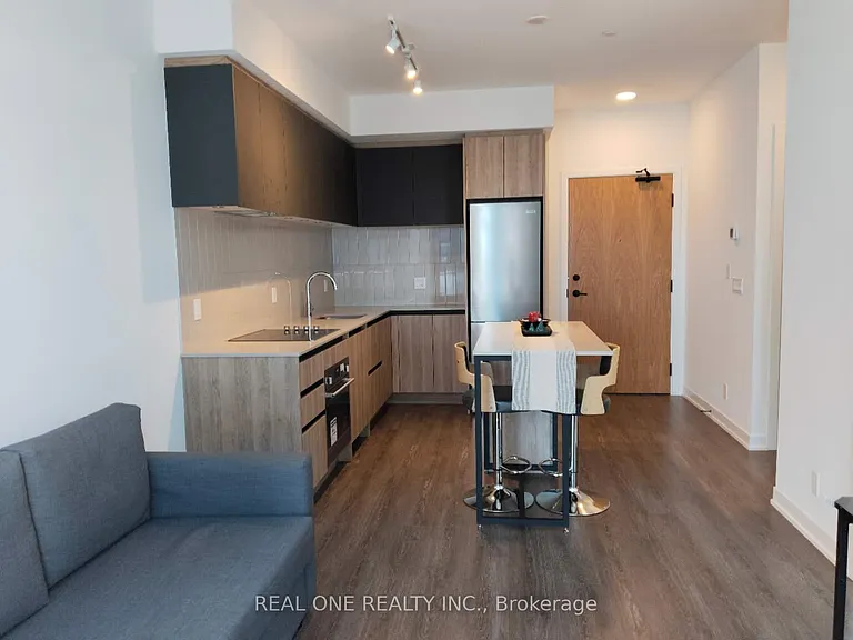 7950 Bathurst St #620 — Photo 2