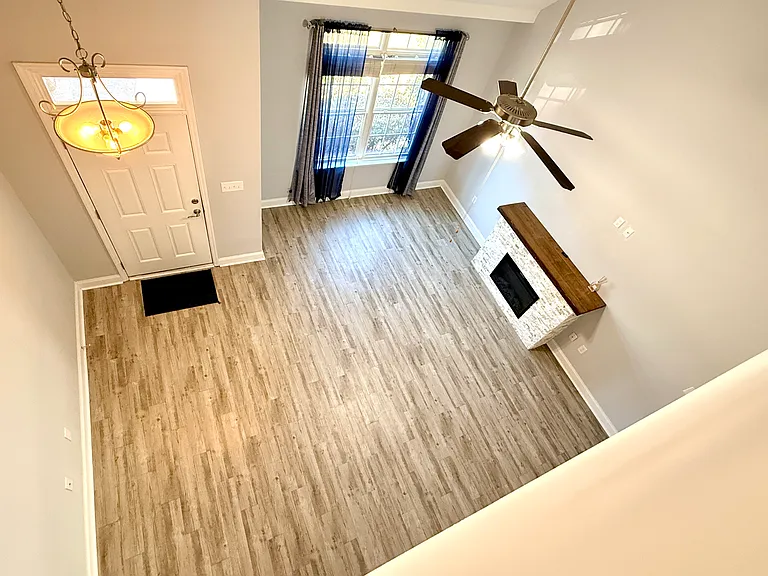 716 Lakeside Landing Ct — Photo 4