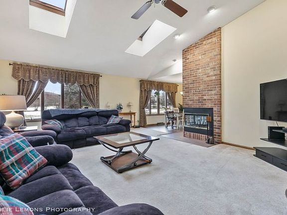 4th image of 2838 Greenwood Acres Dr