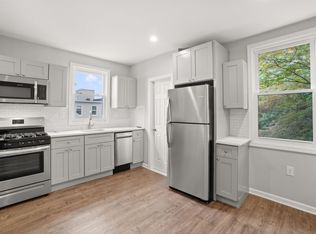14 W 19th St, Bayonne, NJ 07002