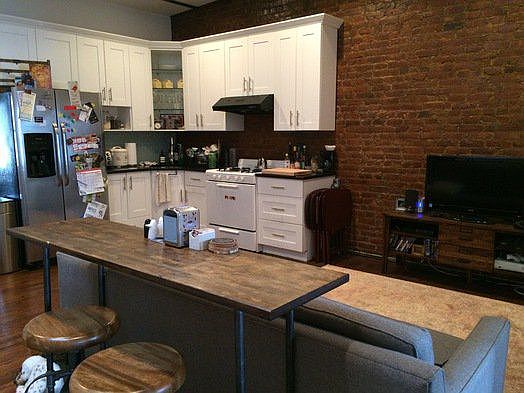 5th image of 219 E 120th St APT 4
