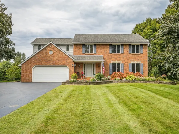 4229 W Walworth Rd, Macedon, NY 14502